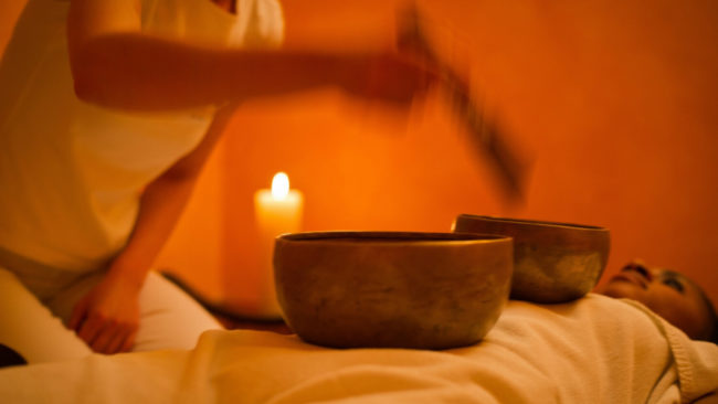 Massaggio con campane tibetane